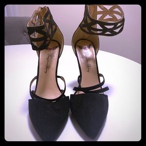 Black High Heel Pumps